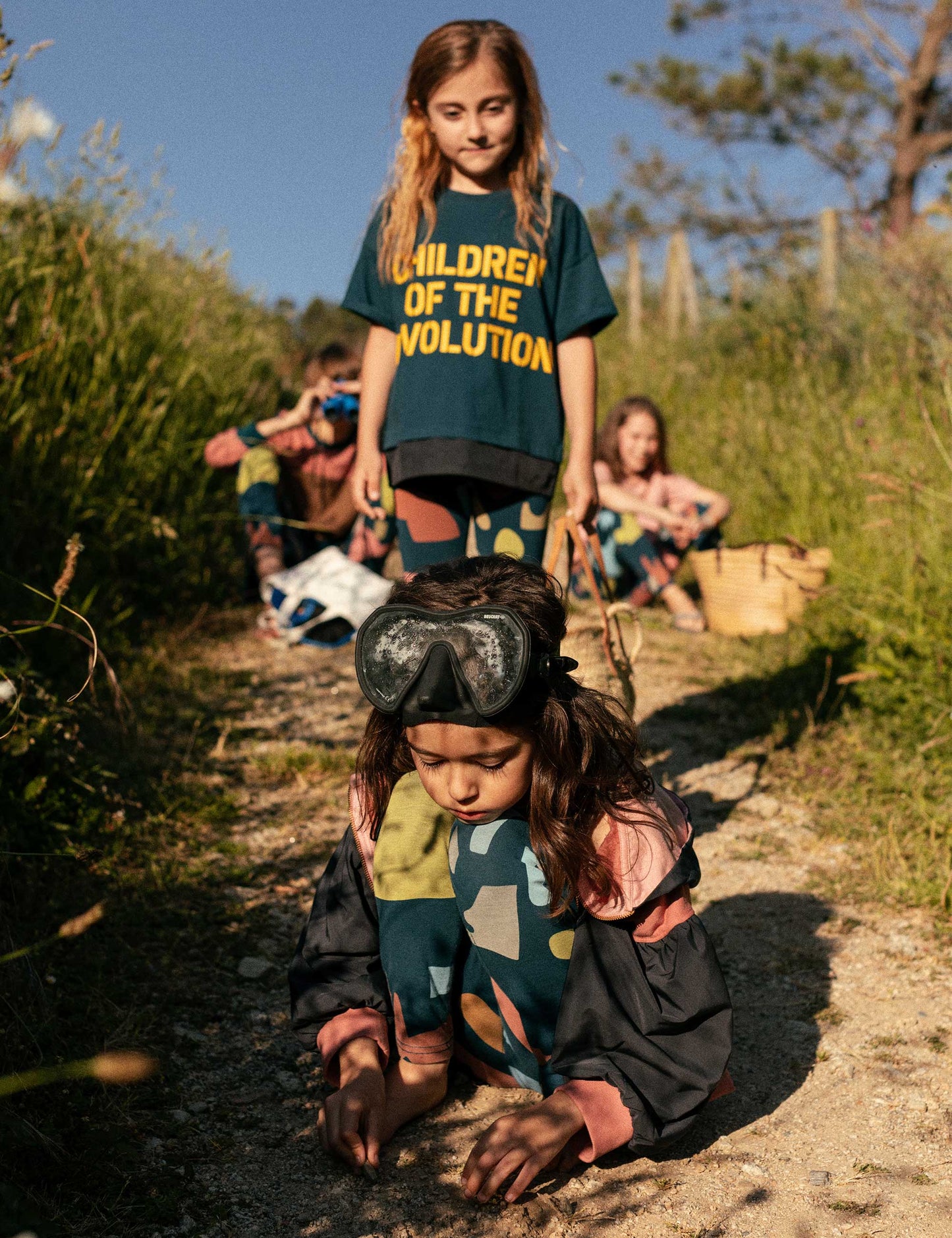 CAMISETA COUSTEAU CHILDREN OF REVOLUTION AMARILLA